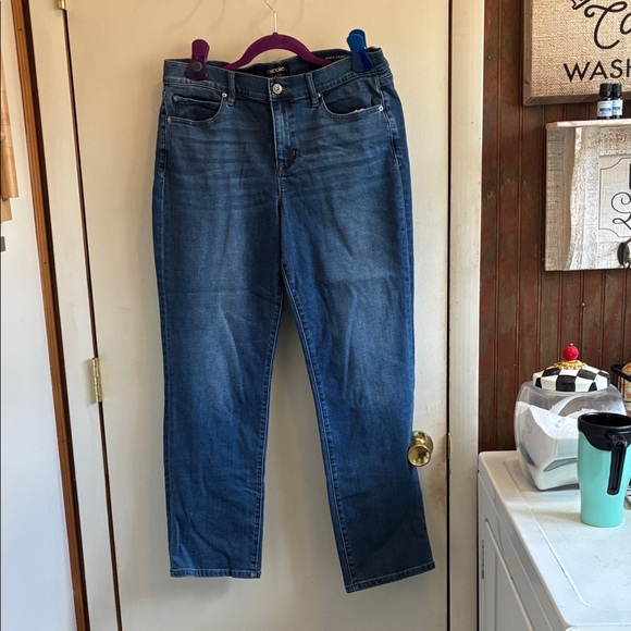 Nicole Miller Denim - Nicole Miller Straight Leg Jeans in Medium Blue Wash